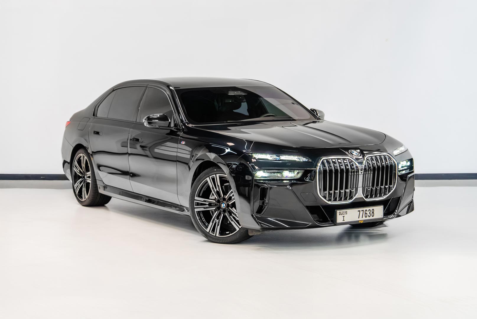 BMW 735i  Rental Dubai