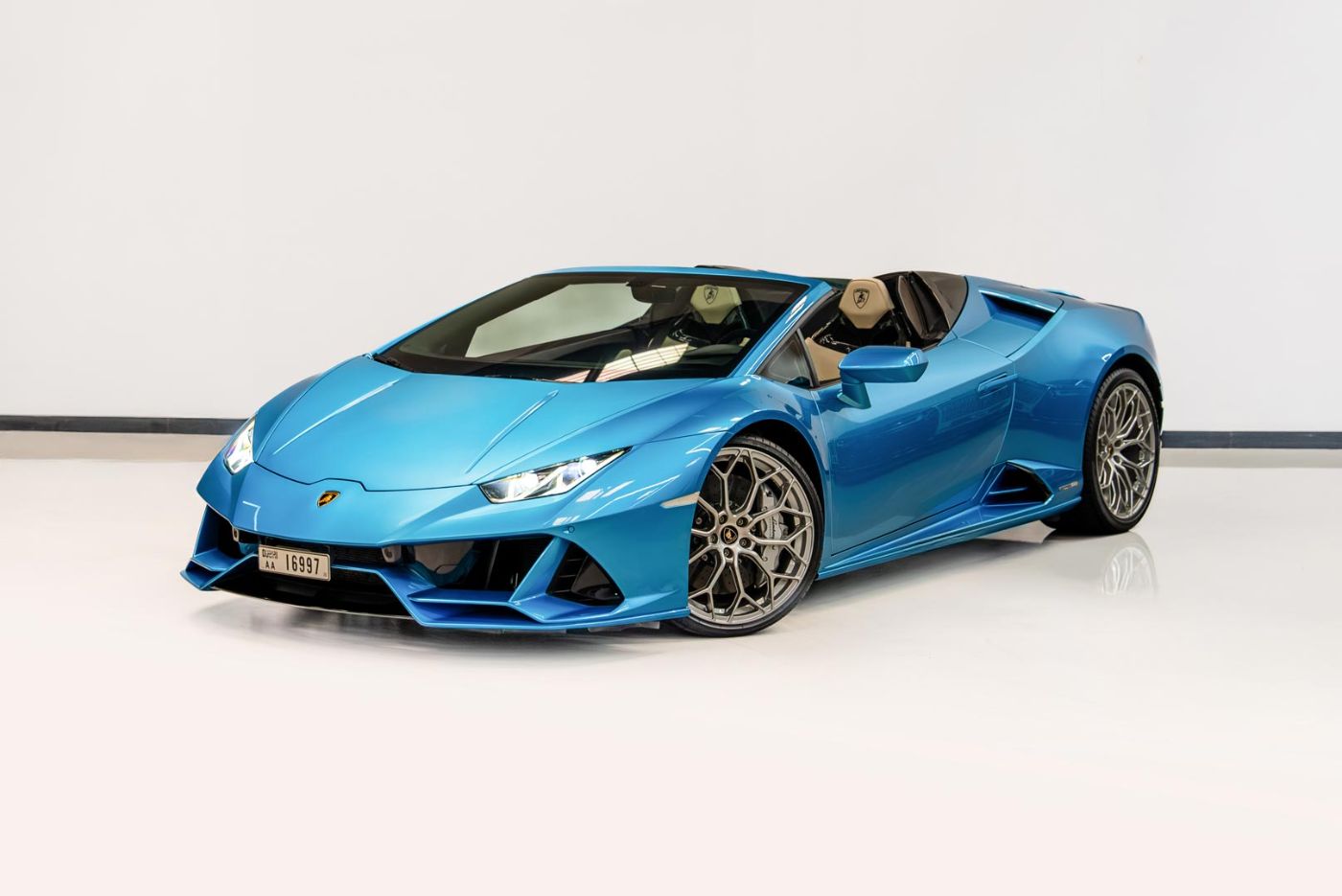 Lamborghini Huracan EVO Spyder Rent in Dubai