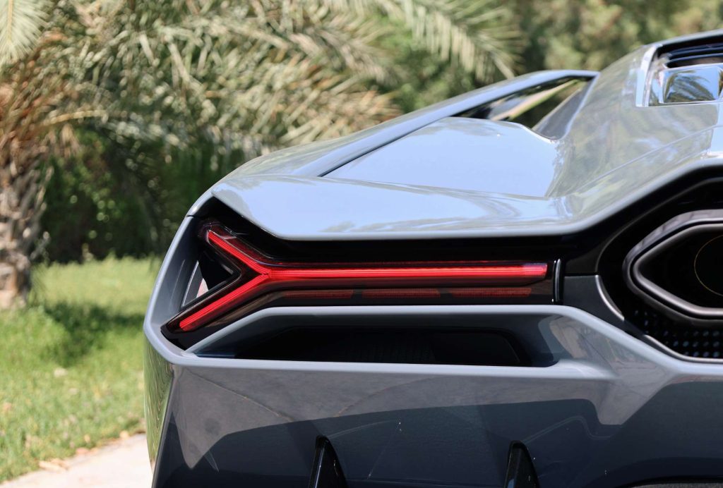 Lamborghini Revuelto